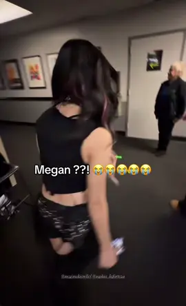 Megan is so funny 😭😭😭😭 #megankatseye #katseye #beautifulchaos #katseyemegan #megan @Megan Skiendiel 