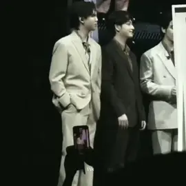 They're so cute AHHHHHHH y'all gonna be tired of my obsession with singchimon!!! #ssingss #chimonac #singchimon #thaibl #fyppppppppppppppppppppppp 