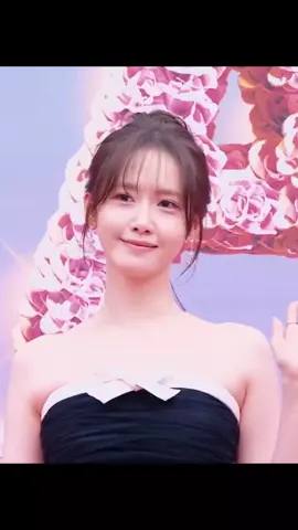 YoonA - AAA 2025 Red Carpet 🖤✨️ #yoona #limyoona #snsd #girlsgeneration 