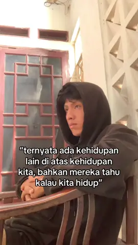 percaya ga percaya tapi ini yang aku lihat, bahkan mereka mempunyai kehidupan masing-masing dan rumah masing-masing serta kerajaan #anakindigo 
