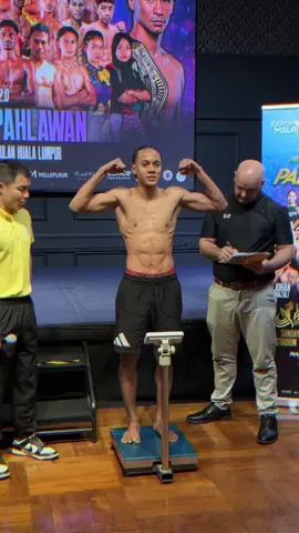 Haris Haiqal done make weight in and ready for tomorrow fight Don’t wait. Buy the PPV now! For ONLY RM10.90, get instant access to the entire card! ➡️ fightfactory.store 📍Stadium Titiwangsa, Kuala Lumpur 📅 December 7, 2025 | 5 PM MYT #bulibukanbudaya #pahlawanchampionship #muaythai #fyp #combatsports 