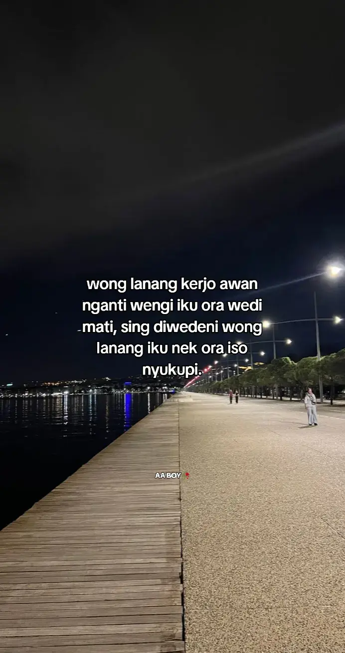 . . . .    📝 Bahan-bahan: 500 gram singkong (pilih yang putih dan tidak terlalu tua) 3 siung bawang putih 1 sdt garam 1 sdt kaldu bubuk (opsional, biar lebih gurih) 1½ sdt baking powder (opsional untuk lebih renyah) Air secukupnya Minyak untuk menggoreng   👩‍🍳 Cara Membuat: 1. Rebus dulu singkongnya 1. Kupas singkong, cuci bersih, lalu potong-potong ukuran sedang. 2. Rebus singkong sampai empuk tapi tidak hancur (sekitar 20-25 menAngka 3. Angka dan tiriskan. 2. Buat bumbu rendaman Blender/ulek bawang putih, garam, kaldu bubuk, baking powder, lalu campur dengan air hangat. 3. Rendam singkong Masukkan singkong rebus ke dalam air bumbu tersebut. Diamkan 10-20 menit agar bumbunya meresap.   ✅ Tips: Semakin lama direndam, makin gurih hasilnya. 4. Tiriskan & penyet sedikit Angkat singkong dari rendaman, tiriskan. Boleh dipenyet sedikit dengan tangan agar bagian dalamnya mekar saat digoreng. 5. Goreng hingga crispy 1. Panaskan minyak banyak. 2. Masukkan singkong ketika minyak benar-benar panas. 3. Goreng sampai bagian luar berwarna kuning keemasan dan renyah. 4. Angkat dan tiriskan. #galaubrutal #xyzbca #masukberanda #fouryou #fyppp 