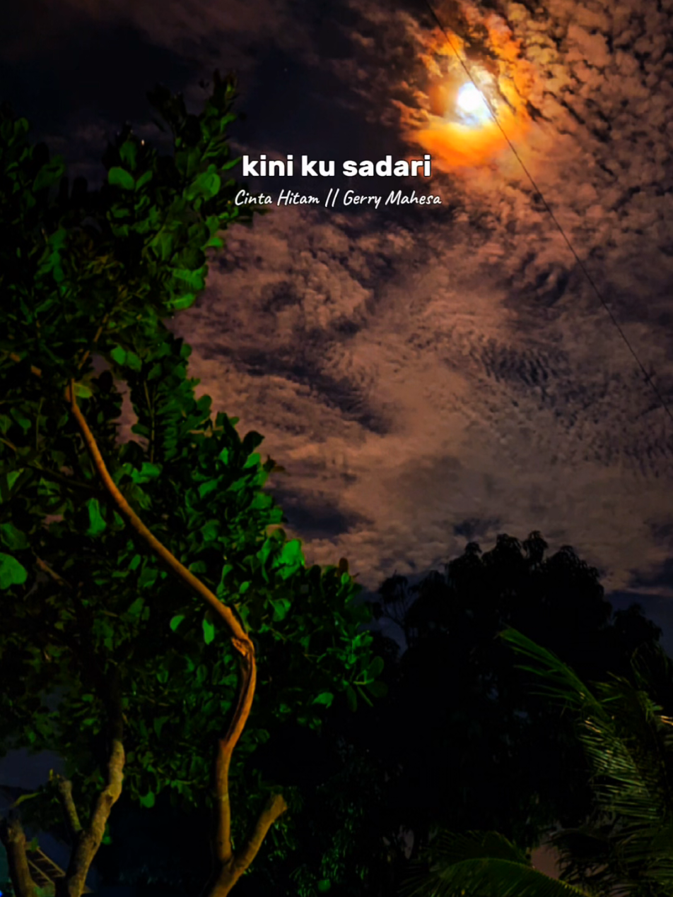 Cinta hitam🎶🎧💃 #cintahitam #overlay #liriklagu #fypage 