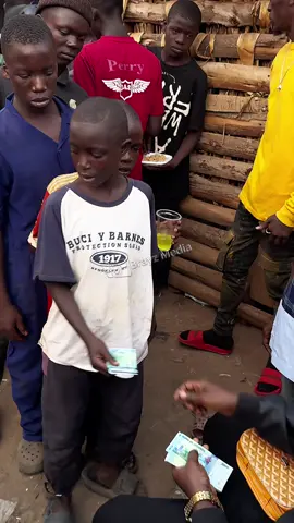 Happening now: Shakib spends his birthday in the ghetto, sharing food and love with the Ghetto Kids. #shakibcham #ghettokids #shakibandzari #happybirthdayshakib #trendingnow 