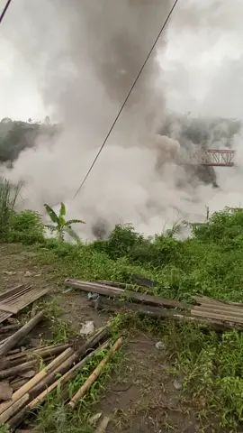 Bajir Semeru lagi besar sekali 