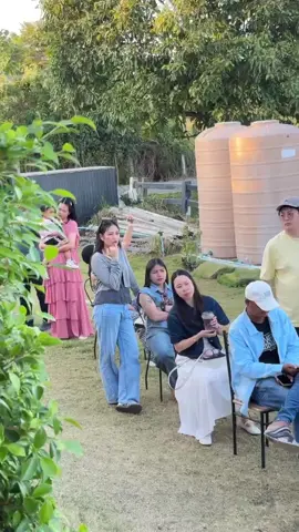 คนถ่ายไม่ท้อคนรอเมื่อย555