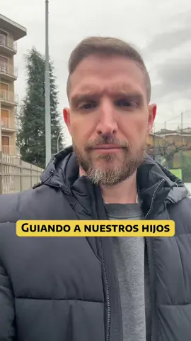 Hablamos sobre nuestra responsabilidad sagrada como padres de guiar espiritualmente a nuestros hijos hacia Cristo, recordando que nuestra misión va más allá de proveer necesidades materiales y se enfoca en el cuidado de su alma eterna. #reformandolasredes #palabradeDios #confianzaenDios