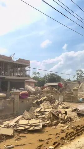 Aceh Tamiang 11 hari pasca Banjir Bandang, Doa kan semoga segera pulih dan di beri semangat terus menghadapi musibah ini🙏🏻