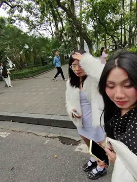 Ủaaaa cái này tiếng Pháp mà 😭 @Hùng học TMU #xuhuong #fyp #rizz #troll 