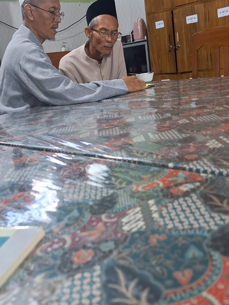 K muslih khozin &KH fadol  semoga selalu di beri kesehatan oleh Allah #madrsahwaru  #matusi  #fyp 