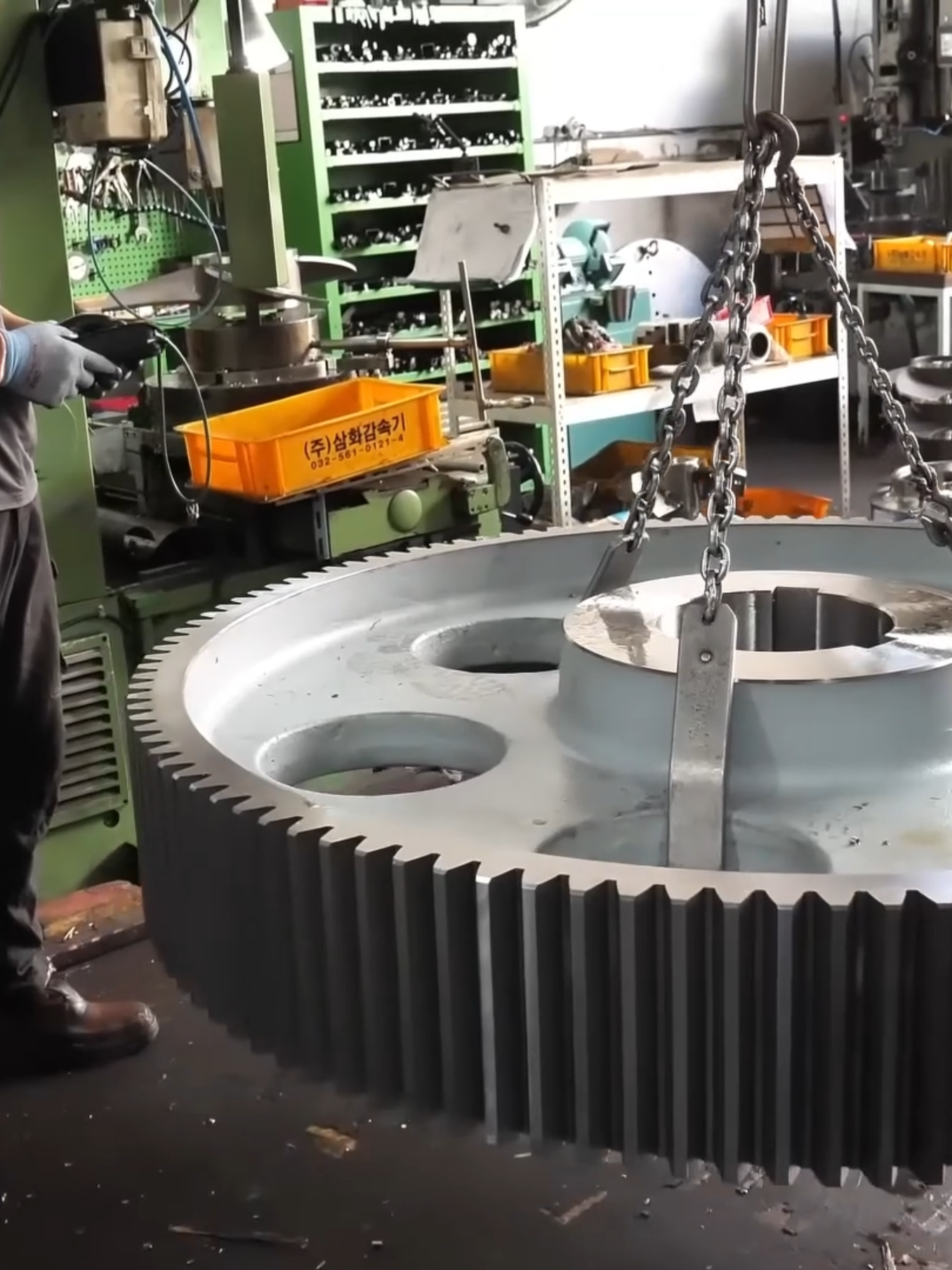 Mass Production Process of Excavator Grapples and Gears with EXTREME 1000°C PRECISION  #process #processvideo #making #manufacturing #production #massproduction #factory #factorywork #fyp #foryoupage #trending #viral