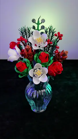 OMG,the details #supreowls #bouquet #christmasdecor #christmas #flowers 