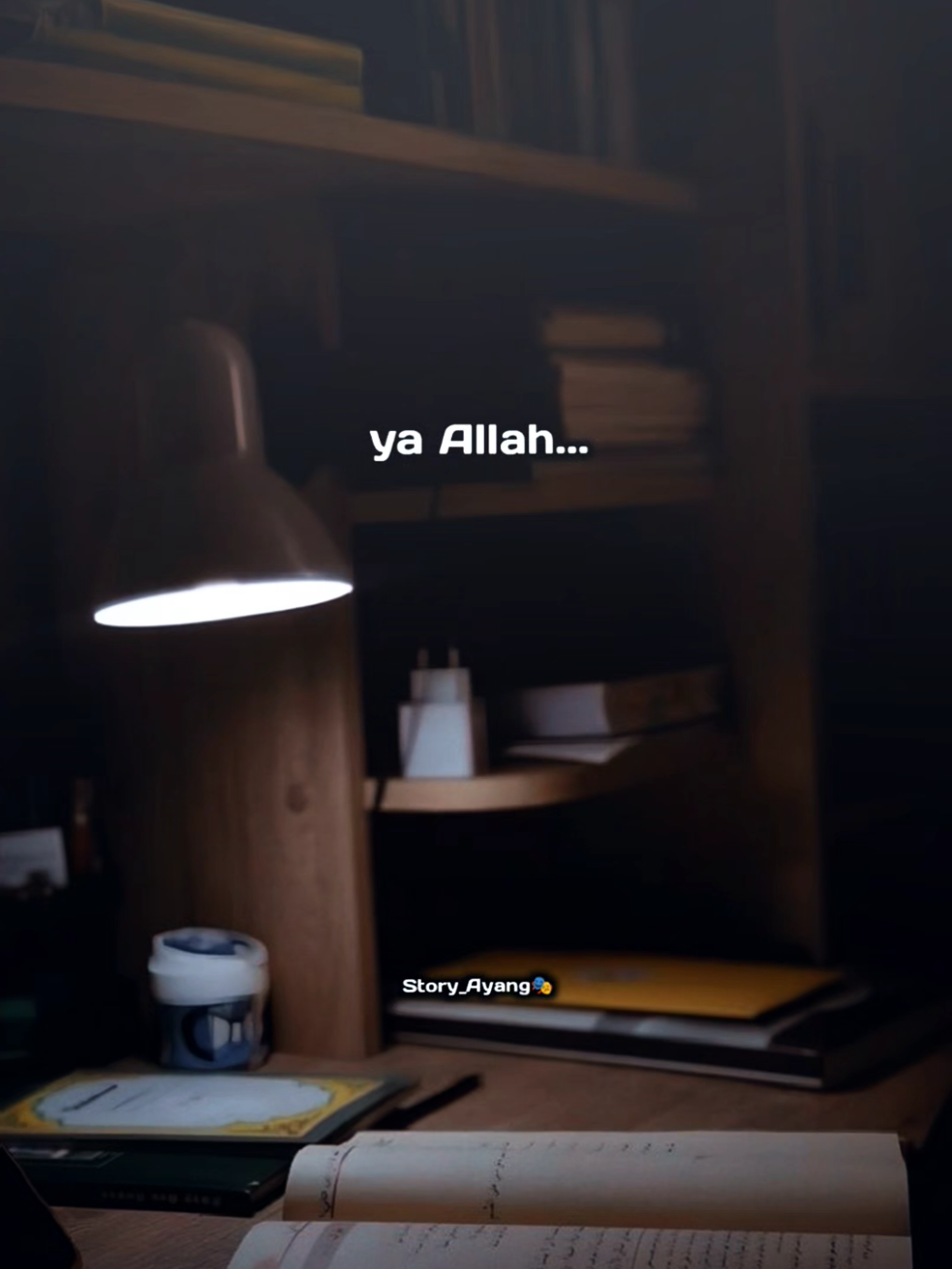 semoga selalu istiqomah, yuk belajar dengan buku tuntunan ini ✨#bukutuntunansholatlengkap #quotes #story_ayang🎭 