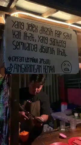 Ramaikan malam minggu#angkringankemaki #depanterminalambulu #jember24jam #ambulu24jam 