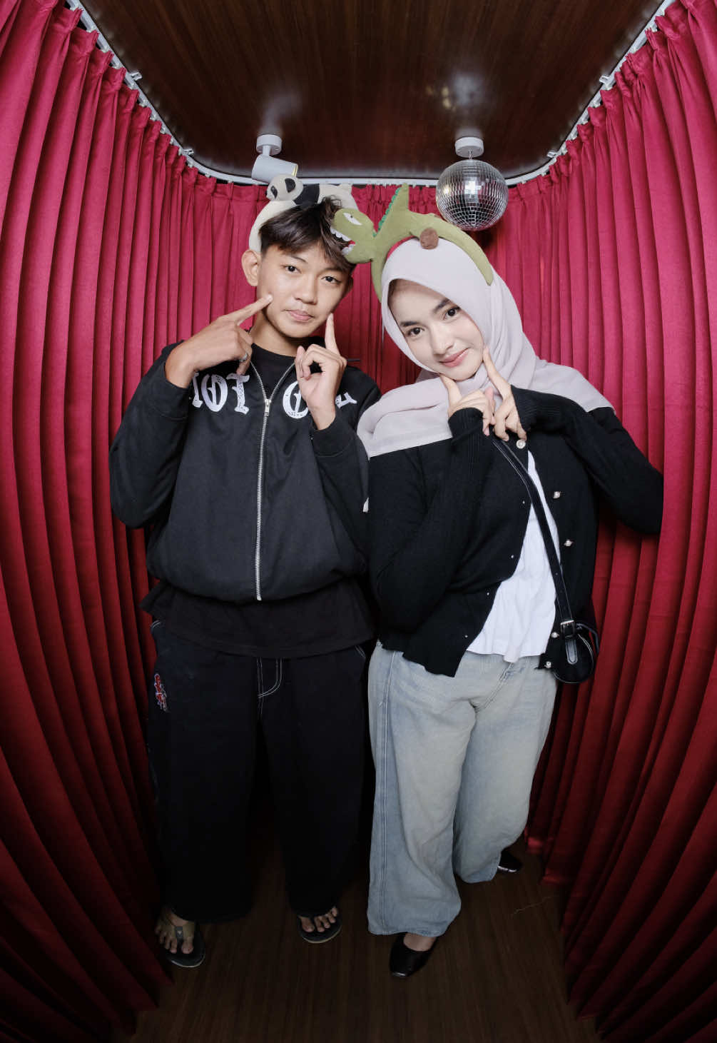 RERE PHOTO   ⏰ Buka setiap hari 08.00-20.00WIB  📍Jl. Raya Tanjungpura - Karangampel  ☎ 085183240404   #photobox #selfphoto #fyp #karangampel_indramayu #indramayu 