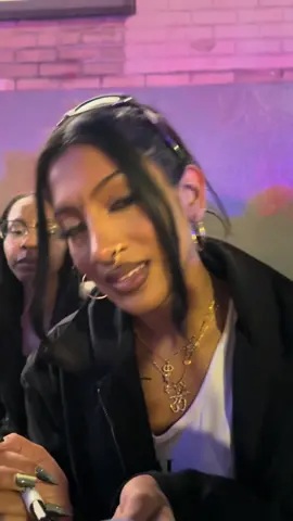 MEETING KATSEYE IN SF AFTER THE SHOW!!!!! YALL ARE SO BEAUTIFUL. BEST NIGHT EVER @Sylvia Tun & I LOVE YOU @KATSEYE #katseye #katseyesf  #sf #eyekons  @daniela avanzini @meret manon @Megan Skiendiel @Yoonchae @sophia laforteza @LARA RAJ 