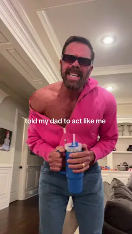 My Dad pretends to be me，Dad actually nailed this 😂#dadsoftiktok #whatsitliketobeme #me #funnydads #pretend 
