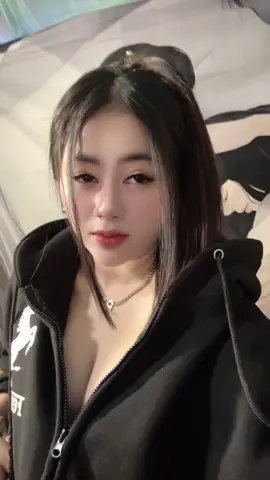 ឈឺនៅត្រង់នេះ💔