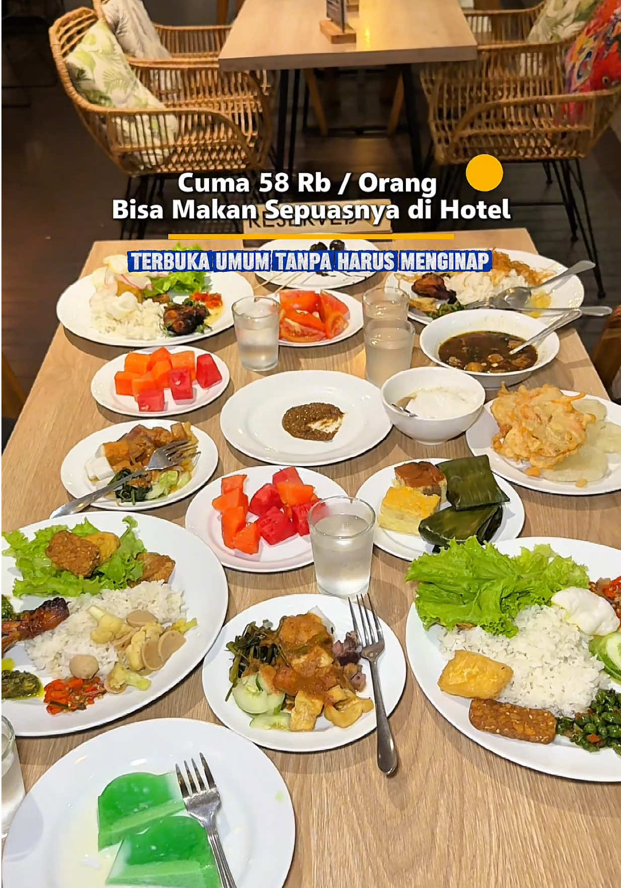 Cuma 58 Rb / orang bisa makan sepuasnya di @cordelasuites.tasikmalaya setiap Jumat & Sabtu di jam 18:00 - 21:00 . Bisa karokean juga .  Menu nusantara food  Kalo anak cukup bayar 30 Rb  Gass booking dari sekarang ke @cordelasuites.tasikmalaya  aja yah  Lokasinya di 📍jln Yudhanagara Kota Tasikmalaya  #cordelasuitestasikmalaya #kulinertasikmalaya #herutasik #cafetasik #allyoucaneatbuffet      
