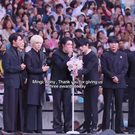 not them getting second hand embarrassment from mingi 🤣 #ateez #aaa2025 #ateez_official_ #mingi #fyp 