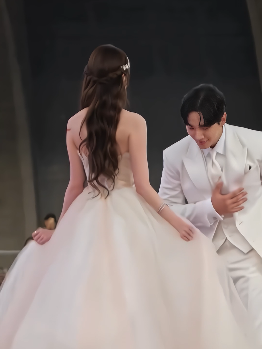 seperti Pangeran & Tuan Putri di drama fantasi  #leejunho #이준호 #jangwonyoung #wonyoung #장원영 #원영 #2pm #ive #아이브 #dive #asiaartistawards #asiaartistawards2025 #aaa2025 #aaa #fyp #foryou #4u #margack 