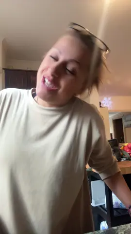 Τούτο λέγουν είναι της μόδας το νέο μελομακάρονο το έκανα για να δούμε πως θα βγει δες μέχρι τέλους να γελάσεις τη συνταγουλα μας μελομακάρονο #foryourpage #foryourpage 