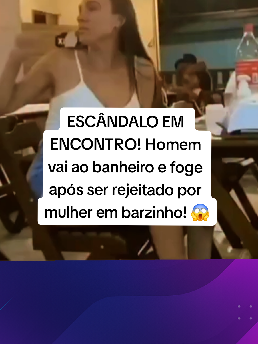 ESCÂNDALO EM ENCONTRO! Homem vai ao banheiro e foge após ser rejeitado por mulher em barzinho! 😱 Se inscreva no Prosperando o Brasil para receber as notícias mais importantes do dia! ➡️ @prosperandoobrasil Uma situação pra lá de inusitada viralizou nas redes sociais e virou assunto entre milhares de internautas! 🤯 No último sábado, em um barzinho movimentado, uma jovem relatou ter sido simplesmente abandonada pelo homem com quem estava em um encontro. Segundo ela, tudo caminhava normalmente até o momento em que deixou claro que não tinha interesse em ir embora com ele após o encontro. A reação dele? 👉 Disse que iria “ao banheiro”... e nunca mais voltou! Clientes do local confirmaram que o homem saiu rapidamente logo após levantar da mesa, deixando a jovem perplexa. Apesar do choque inicial, ela compartilhou o caso nas redes e transformou a experiência em uma reflexão sobre maturidade emocional e expectativas nos encontros modernos. Especialistas destacam que atitudes assim revelam a dificuldade de muitas pessoas em lidar com rejeição e comunicação:  “A rejeição faz parte da vida, mas existem formas respeitosas de enfrentá-la”, destacou uma psicóloga consultada. O caso reacendeu discussões sobre responsabilidade emocional, imaturidade e a busca por relacionamentos mais sinceros e transparentes. 👉 Compartilhe esta notícia e fique atento! Segurança começa pela informação. @prosperandoobrasil #EncontroViral #Rejeição #NotíciaDoDia #ProsperandoOBrasil #RelacionamentosModernos