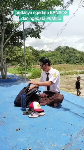 bedanya ngedata bansos dan ngedata pemilu #komedi #hiburan #lucu #bansos #blt 