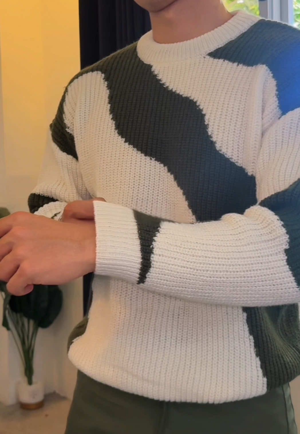 MAANGAS TO PRE! 🫶🏻👌🏻 #sweater #longsleeve #gift #christmasgift  