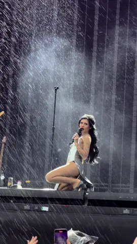 @Ness at spilt milk!! this in the rain was everyyything- #nessaabarrett #spiltmilk #fyp #aftercaretour #trending 