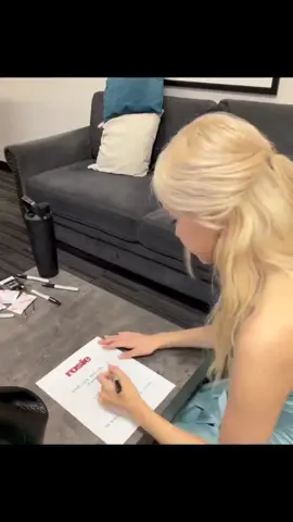 my number one girl🤍 #rose_are_rosie #rose`#blackpink #grammymuseum #rosie`