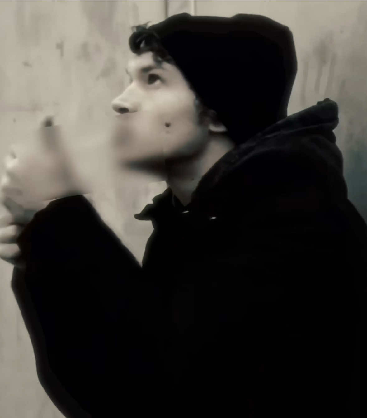 i actually read the book in a day and finished the episodes in the same day no im not ok its 6 am scenes: dilfyscps  #heatedrivalry #ilyarozanov #shanehollander #hollanov #videostaredit 