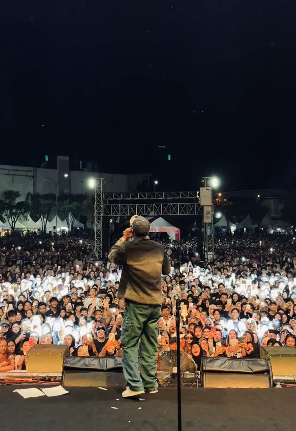 Sedang menunggu pasukan hooh hooh  #allinforyou 