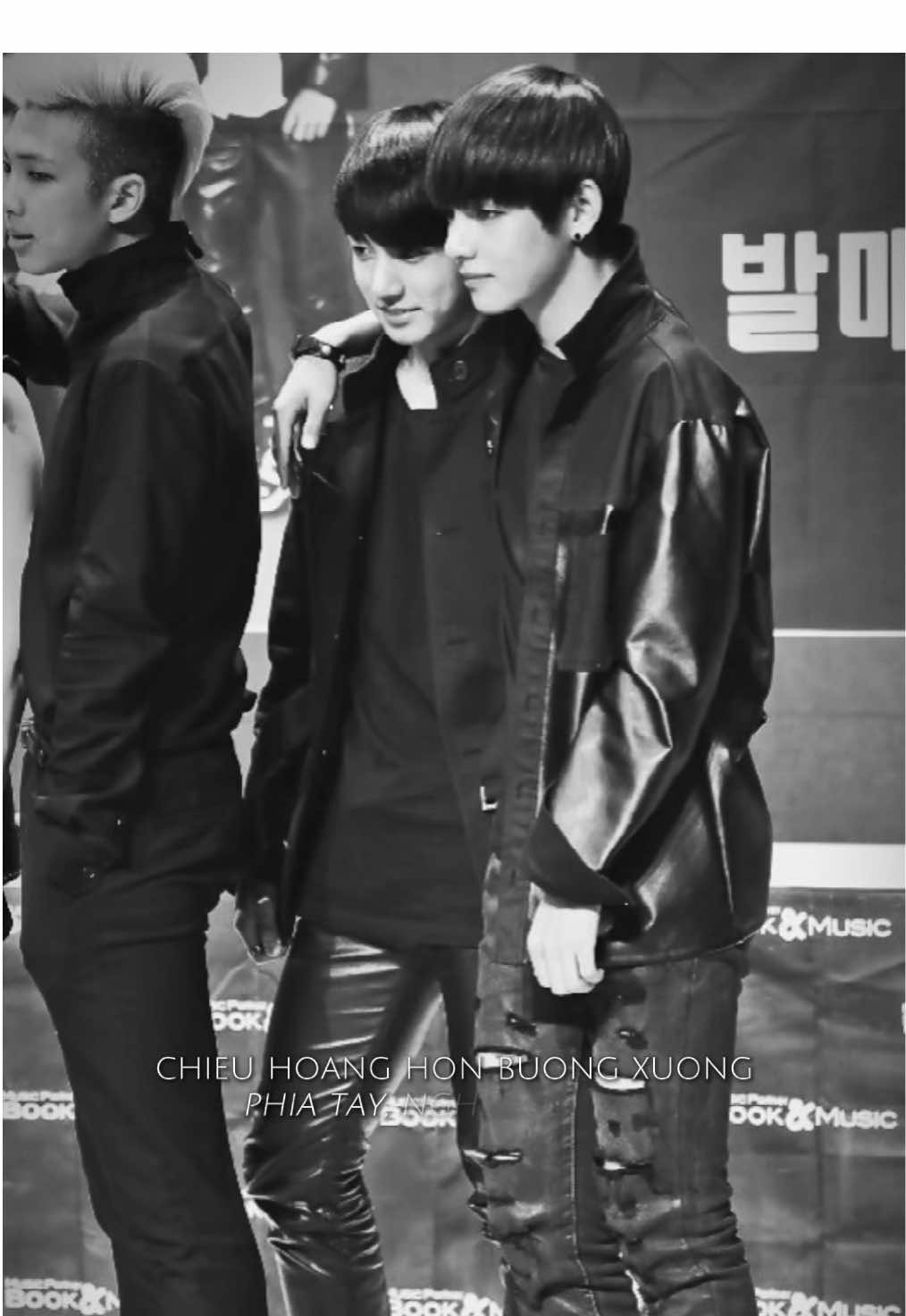 Paris 2023 sống qua được thì hình xăm 2025 này chả là cái gì #taehyung #v #jungkook #taekook #vkook 