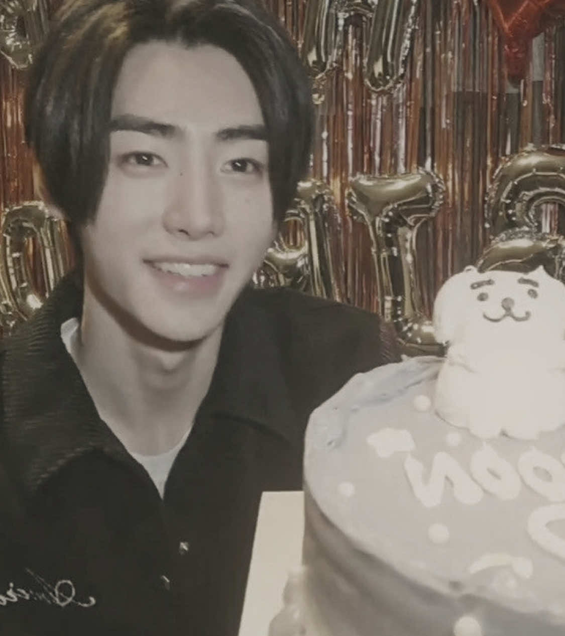 : happy birthday, thank you for being born in this world. i hope you are always happy, healthy and more successful in the future #sunghoon #enhypen #ywoncp #viral