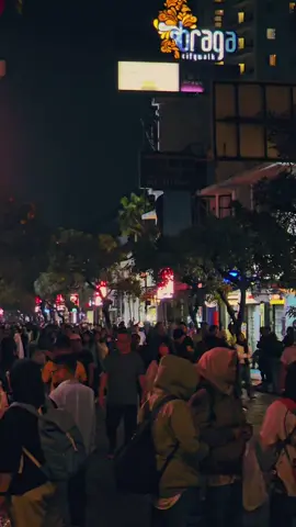 braga bandung di hari weekend #bragabandung #bandung #bandunghits 