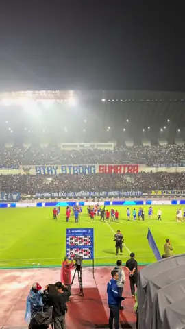 Closing yang always merinding, lagu timnas persib🥹💙🫶🏻 #persibbandung #wewillstaybehindyou #fyp 