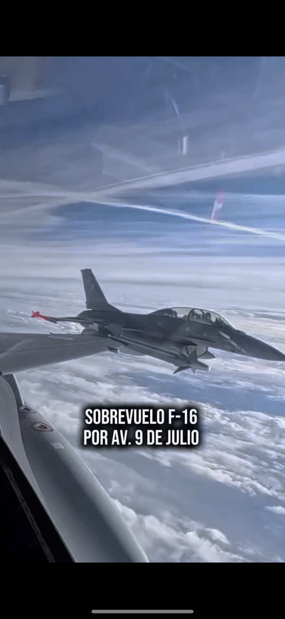 Sobrevuelo F-16. . 👉🏻Finalmente ya están en la Argentina los Lockheed Martin F-16AM/BM Fighting Falcon destinados a la Fuerza Aérea Argentina (FAA). . 👉🏻En el día de hoy, realizaron un sobrevuelo por la capital federal pasando por la Casa Rosada, la Av de Mayo, la Av. 9 de Julio y el obelisco. . 👉🏻Una imagen emocionante y una nueva etapa en la historia de las fuerzas armadas argentinas. . 👉🏻Gracias @hotelgrandbrizo.ba por permitirnos tomar las imágenes desde su hermosa terraza y las vistas de la Av. 9 de Julio . 👉🏻Contame si pudiste ver el sobrevuelo!  . #ba #recorreba #argentina 