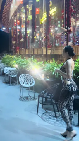 Nhạc buồn chứ tui k có buồn 