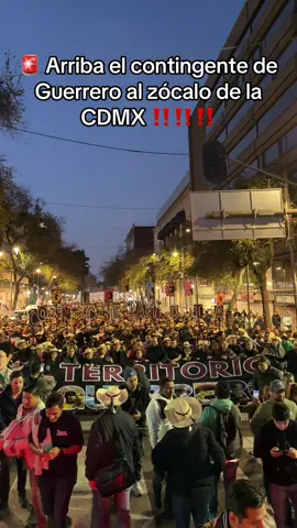 #URGENTE 🚨 Arriba el contingente de Guerrero al zócalo de la CDMX ‼️‼️‼️🇲🇽🇲🇽🇲🇽🇲🇽🇲🇽🇲🇽🇲🇽🇲🇽🇲🇽🇲🇽🇲🇽🇲🇽🇲🇽❤️❤️❤️❤️❤️