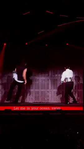 คู่พี่น้องดาเมจมาก #HappyBUSDAY2025_D1 #HappyBUSDAY2025 #BUSbecauseofyouishine #PEEMWASU #KHUNPOL @PEEMWASU @KHUNPOL BUS 