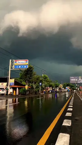 Aku Sudah mencicipi semua rasa hidup, tapi yang paling pahit bukan lapar, melainkan ketika  harus menunduk untuk meminta :) #fypシ゚  #masukberanda #masukberanda #creatorsearchinsights #fypシ゚ 