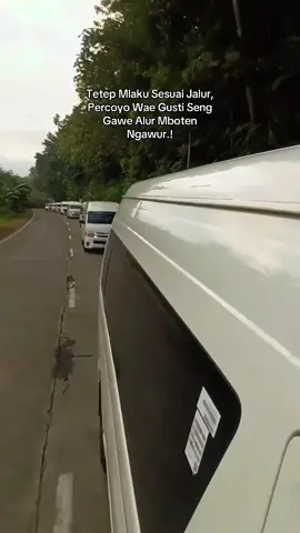 Rsv: WhatsApp & Call 085228084563 Tetep Mlaku Sesuai Jalur, Percoyo Wae Gusti Seng Gawe Alur Mboten Ngawur. Ready For Rent Hiace Commuter 14 Seat Audio Video Berbasis Android Karaoke USB Charger HP Safety Belt Palu Pemecah Kaca #rentalmobilpurworejo  #sewahiacepurworejo  #sewaelfpurworejo  #rentalmobilkutoarjo #antarjemputstasiunkutoarjo 