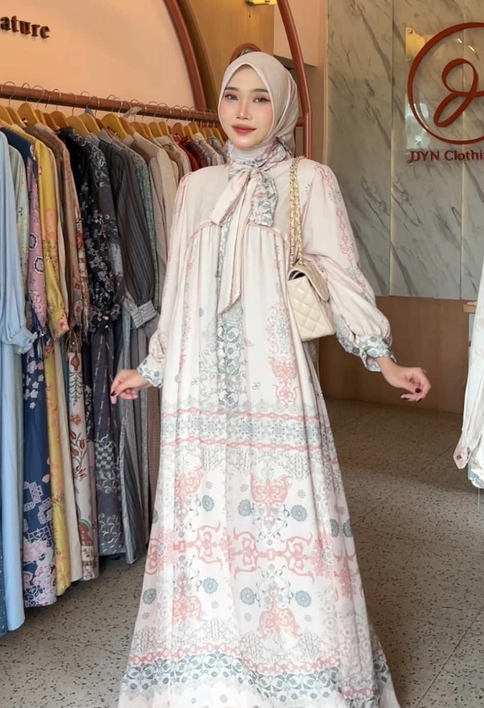 Dress secantik ini bagusnya buat kemana?🤔#dynclothingline #dresslebaran #bajukondangan #racuntiktok #racuntiktok 