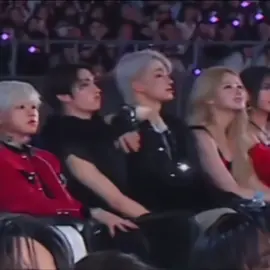 Youngjae making his first move towards Jihoon 🫣🔥✨ #TWS Asia Artist Awards 2025 #TWS_2025AAA #2025Asi #Jihoon #Youngjae