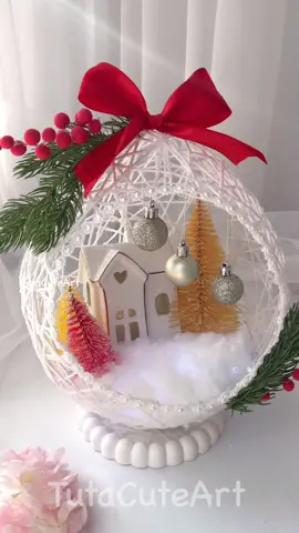 DIY thread ball Christmas decor #DIY #craft #tutacuteart #diycraft #christmas 