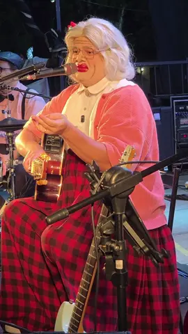 Podem trazer os adolescentes que o Geriatricus da um jeito neles 😂😂😂🤟🏻🤟🏻🤟🏻