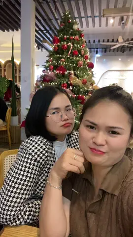 Dì @Kim Thoa Bùi 3 con đang tưởng tượng mình đẹp #thuong4194 