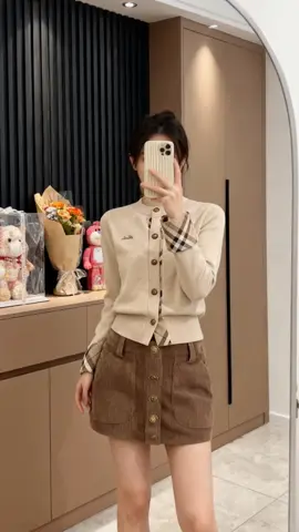 Thế giới thì quá rộng, bầu trời thì quá lớn Thứ em cân bây giờ chỉ cần thật xinh nha ❤️ #thoitrangnu #phoidoxinh 