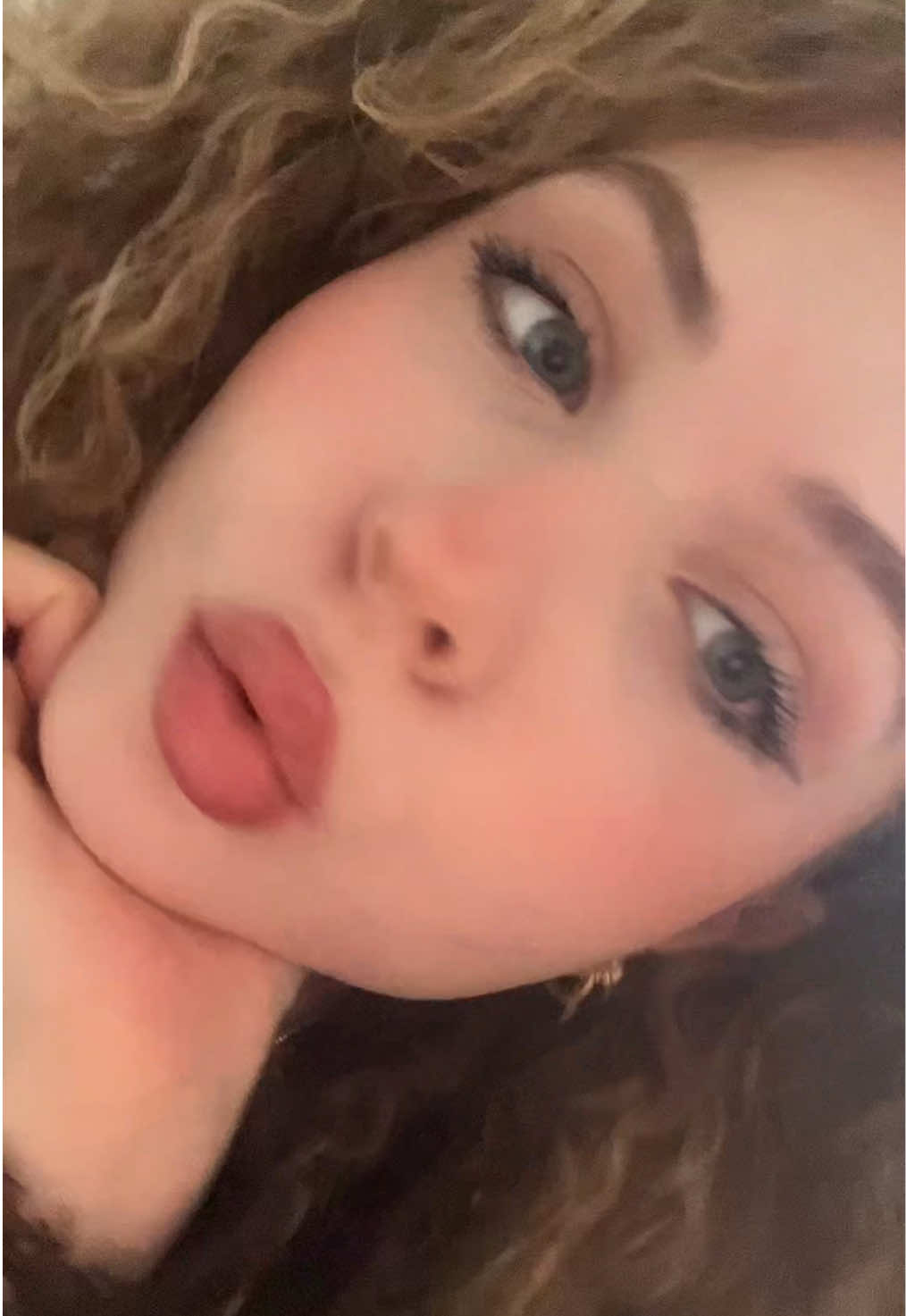 Craving more clothes 💔 #fypシ゚ #curls #makeup #OOTD #clothes 